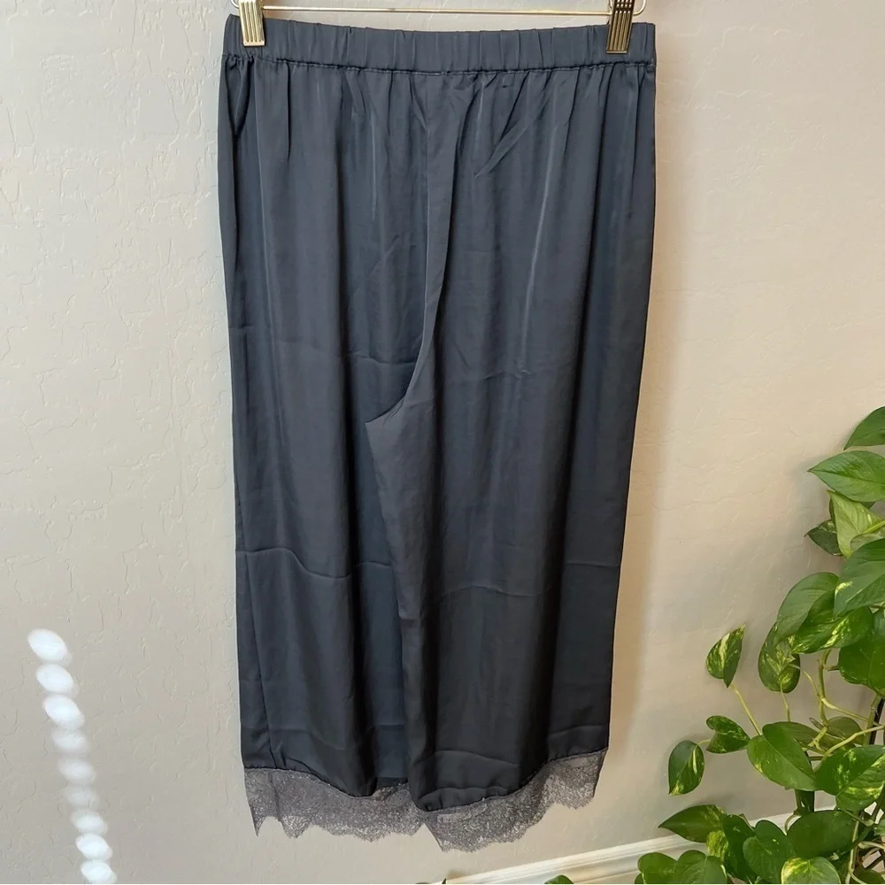 Victoria’s Secret grey lacy satin lounge pants, lightweight, highwaist, size S
